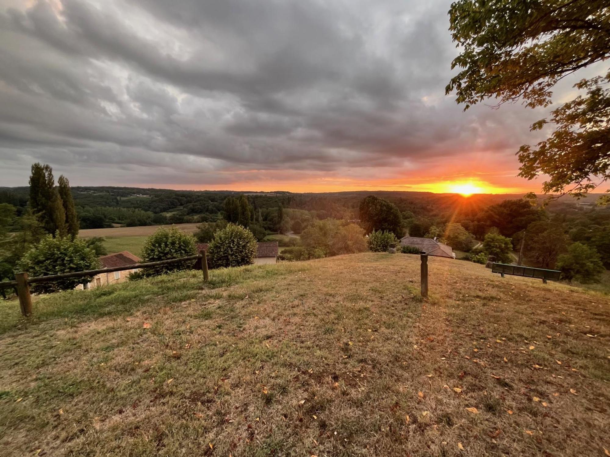 1 Rue Pasquet - 2 Double Rooms In The Main House Beaumont-du-Périgord Екстериор снимка